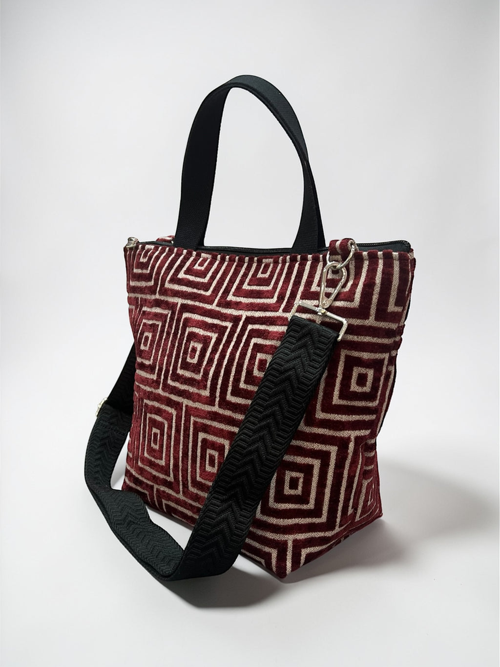 The Labyrinth Tote / Crimson Red
