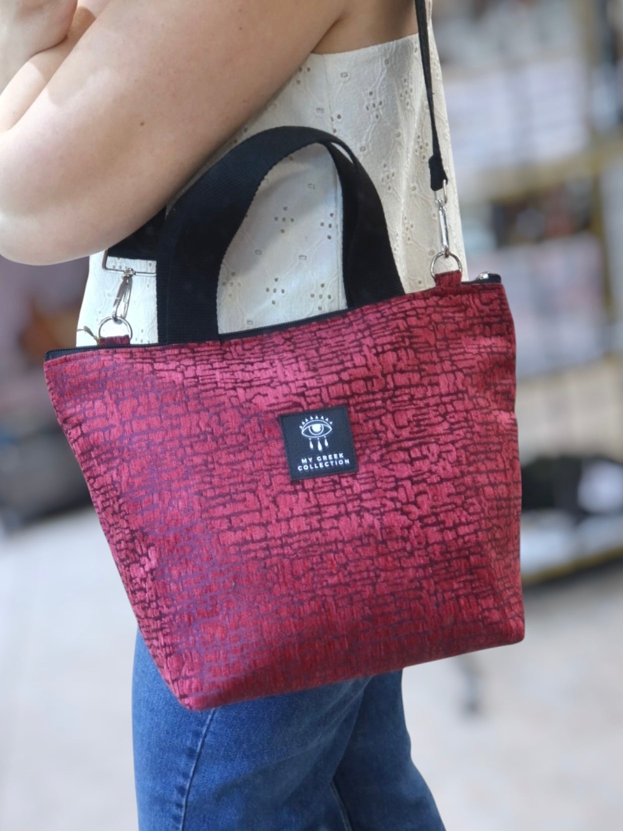 Leda / The Labyrinth Tote - Red