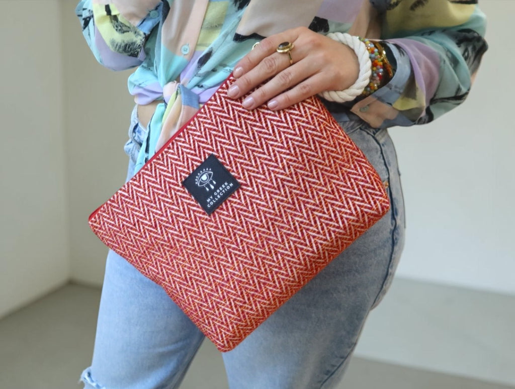 Artemis / Red pouch bag