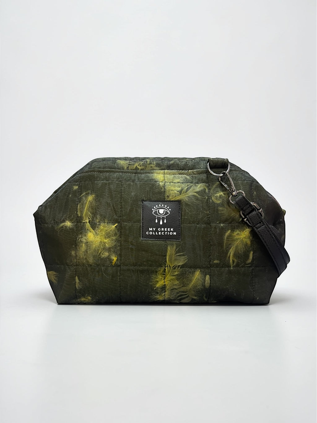 Thalia / True feather medium clutch