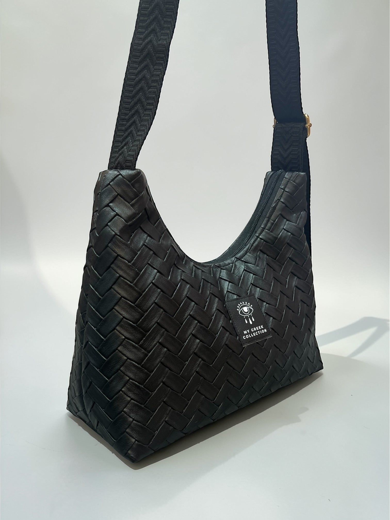Hecate / Classic black hobo bag