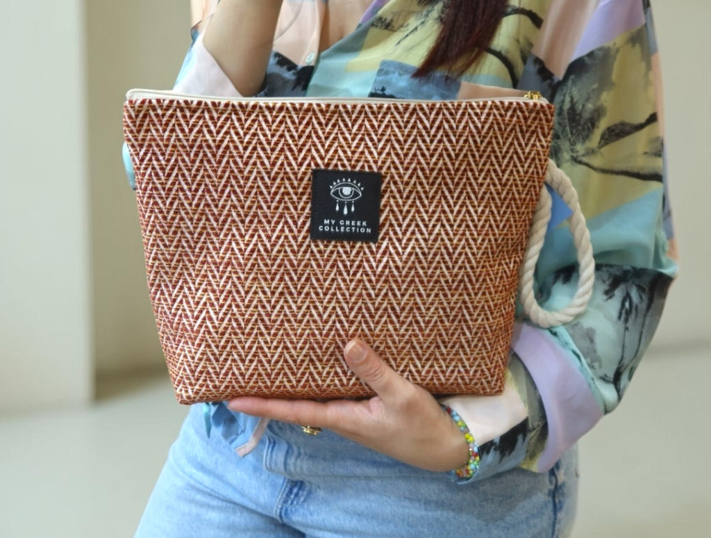 Artemis / Terracota pouch bag