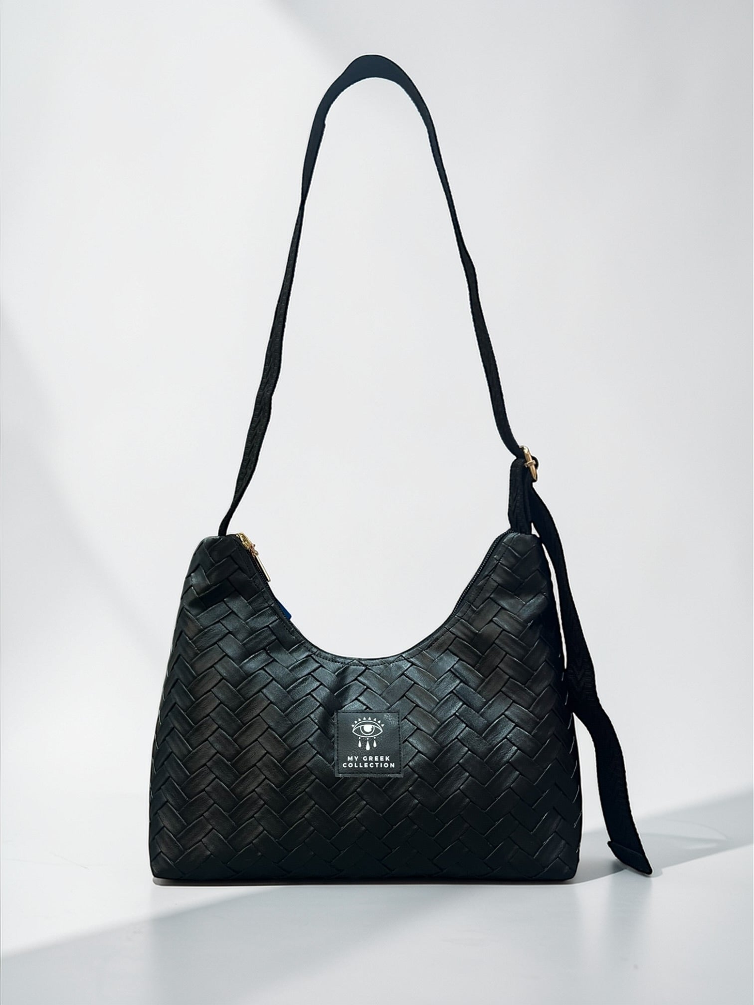Hecate / Classic black hobo bag