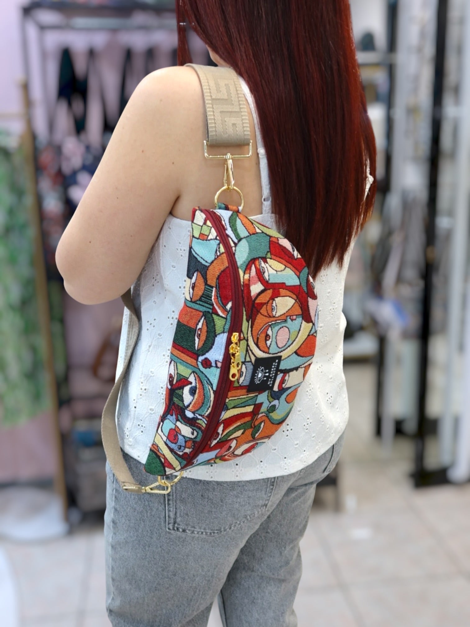 Hera / Faces large belt bag