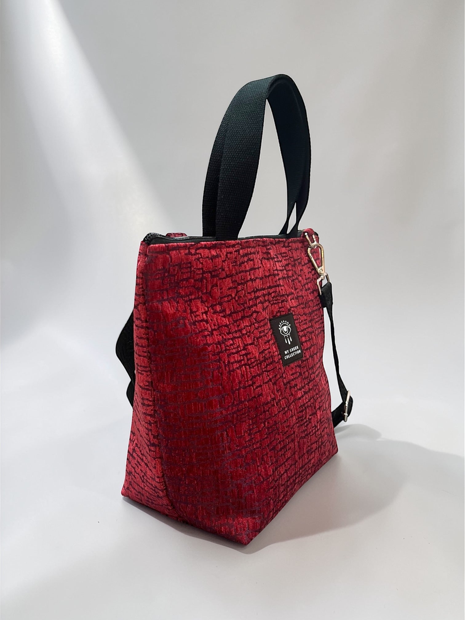 Leda / The Labyrinth Tote - Red