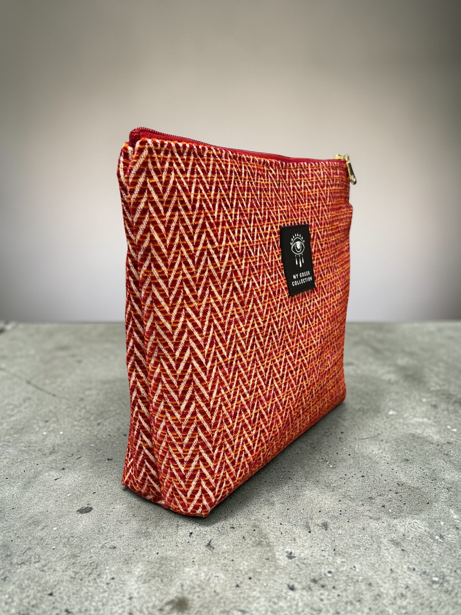 Artemis / Red pouch bag