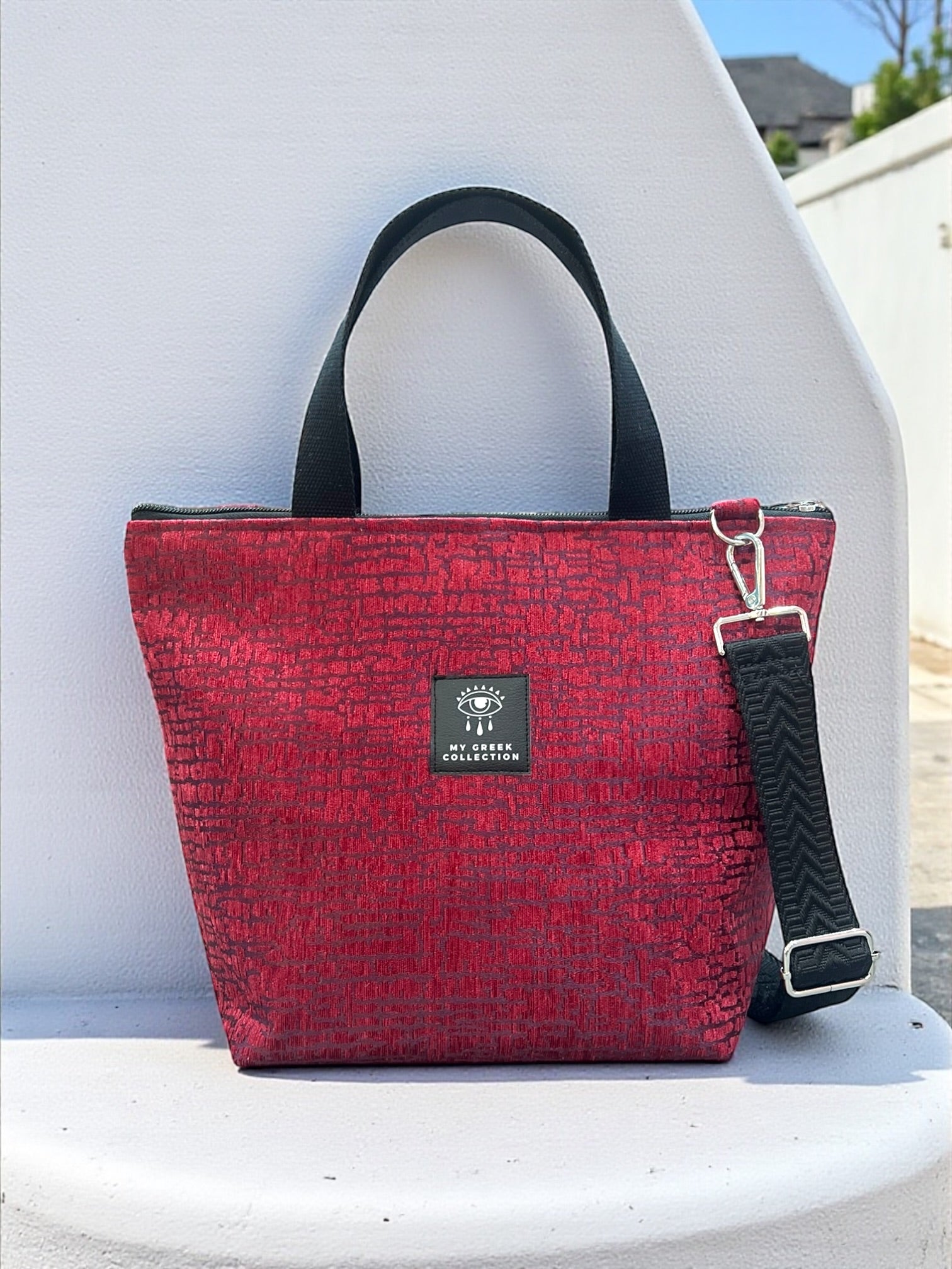 Leda / The Labyrinth Tote - Red