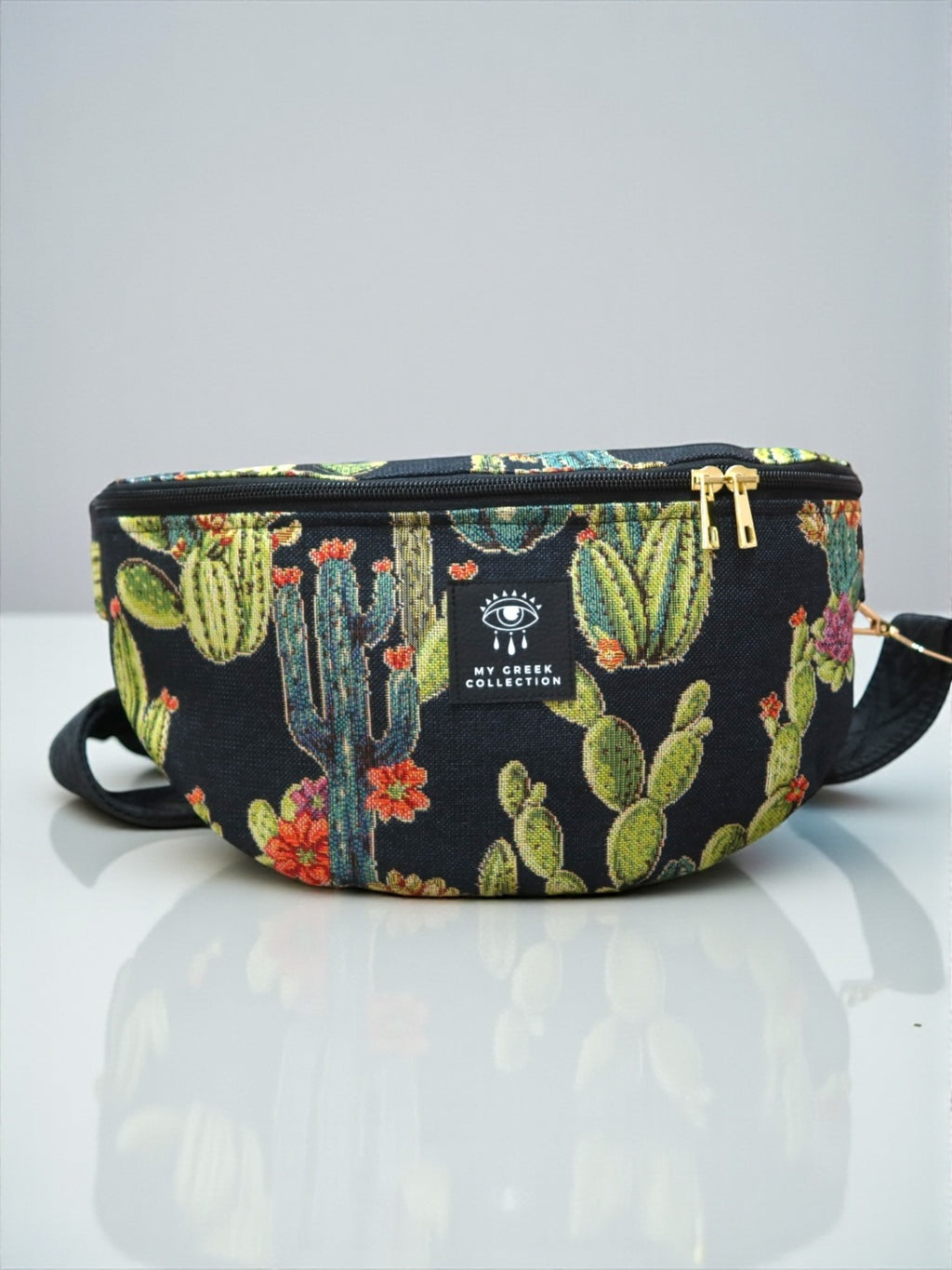 Hera / Cactus black large belt bag