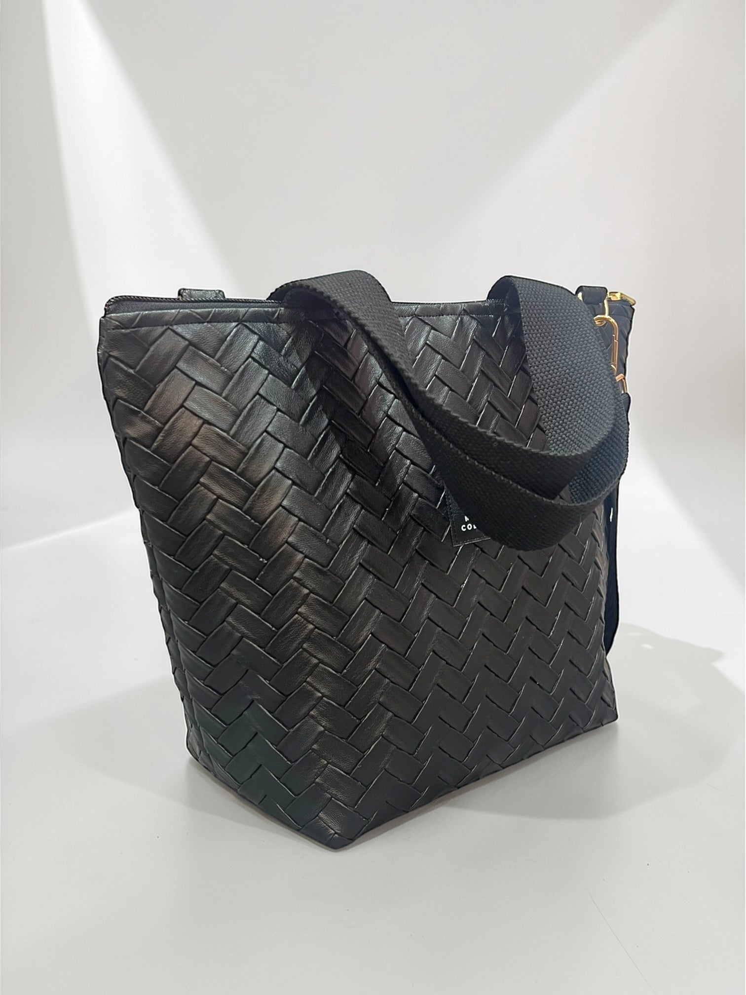 The Hera Weave / Classic Black