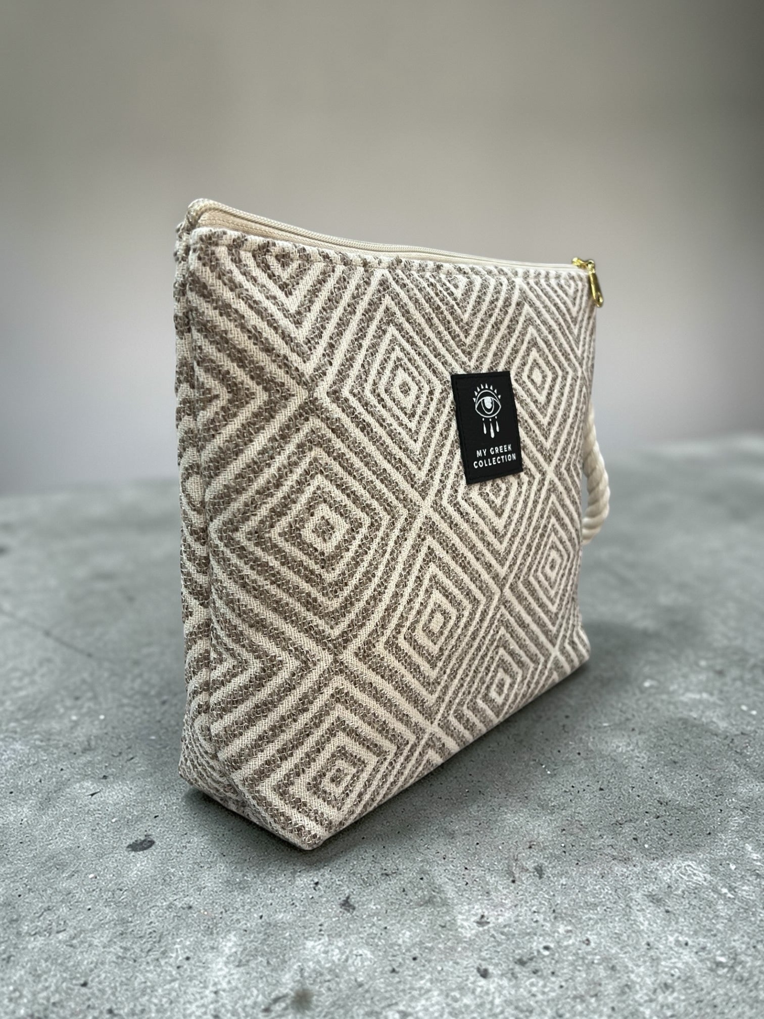 Artemis / Beige pouch bag