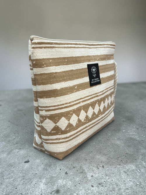 Artemis / The Sandstone Riviera pouch bag