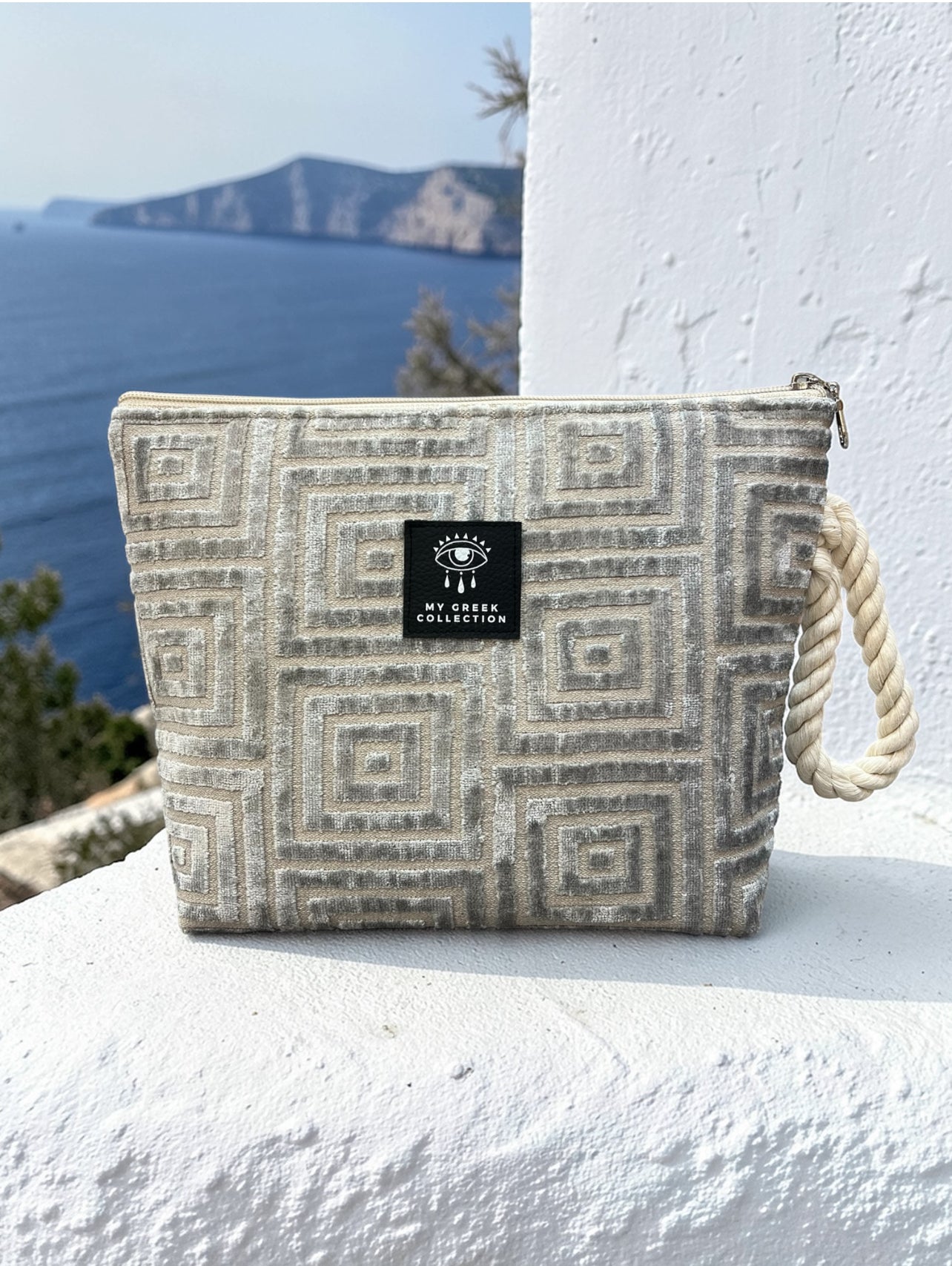 Artemis / The Labyrinth pouch bag