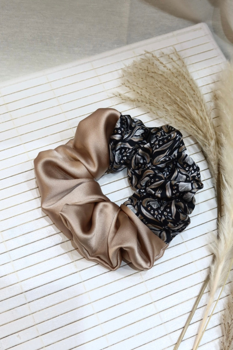 Large Handmade Scrunchie – 14 cm
