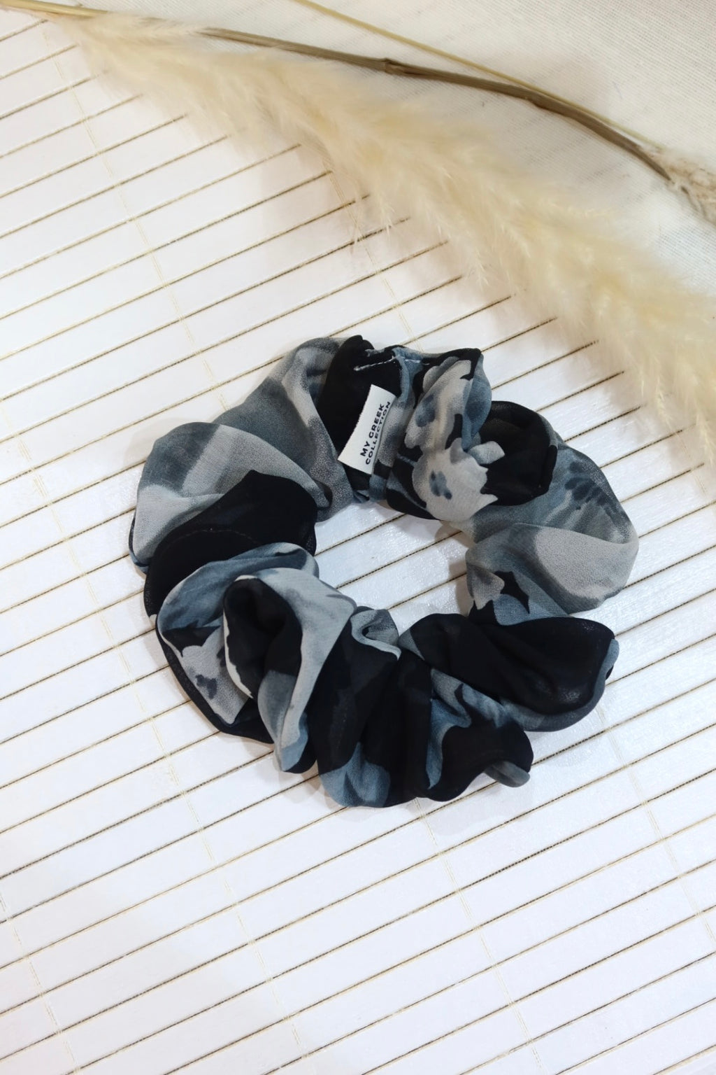Medium Handmade Scrunchie – 11 cm