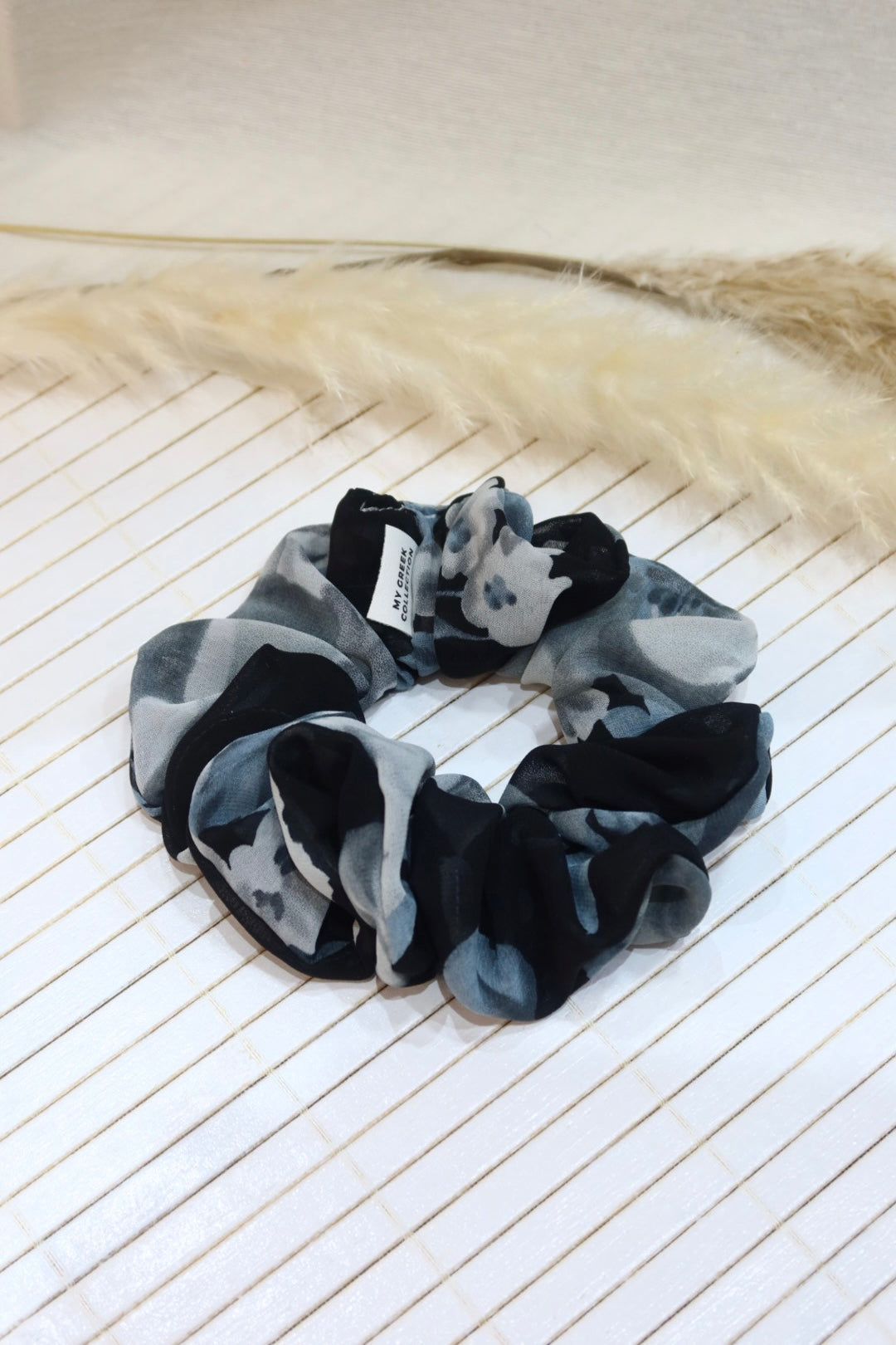 Medium Handmade Scrunchie – 11 cm