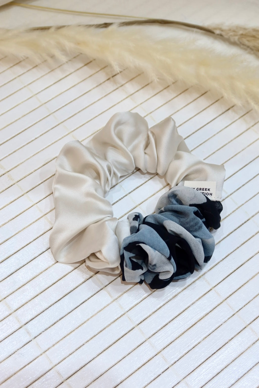 Medium Handmade Scrunchie – 11 cm