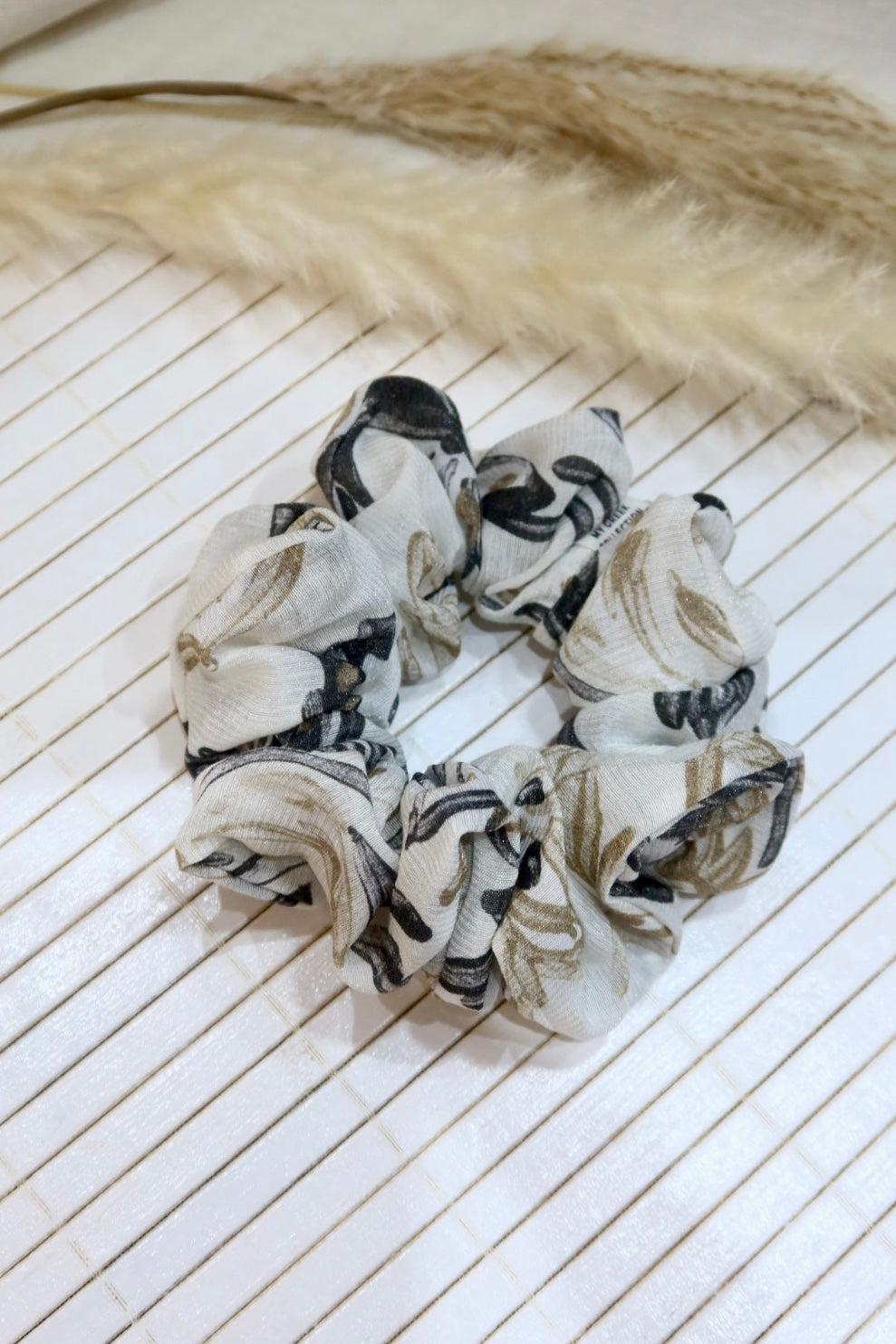 Medium Handmade Scrunchie – 11 cm