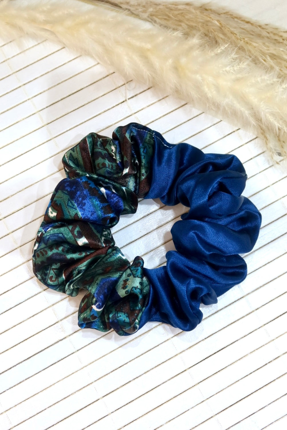 Medium Handmade Scrunchie – 11 cm