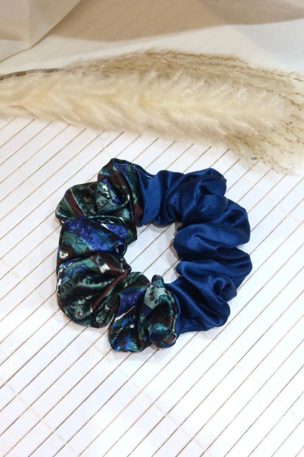 Medium Handmade Scrunchie – 11 cm