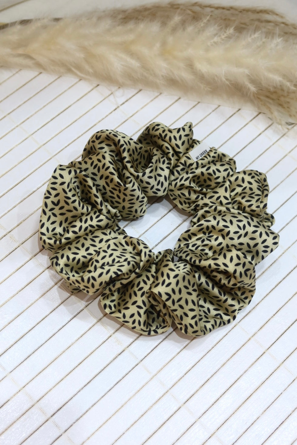Medium Handmade Scrunchie – 11 cm