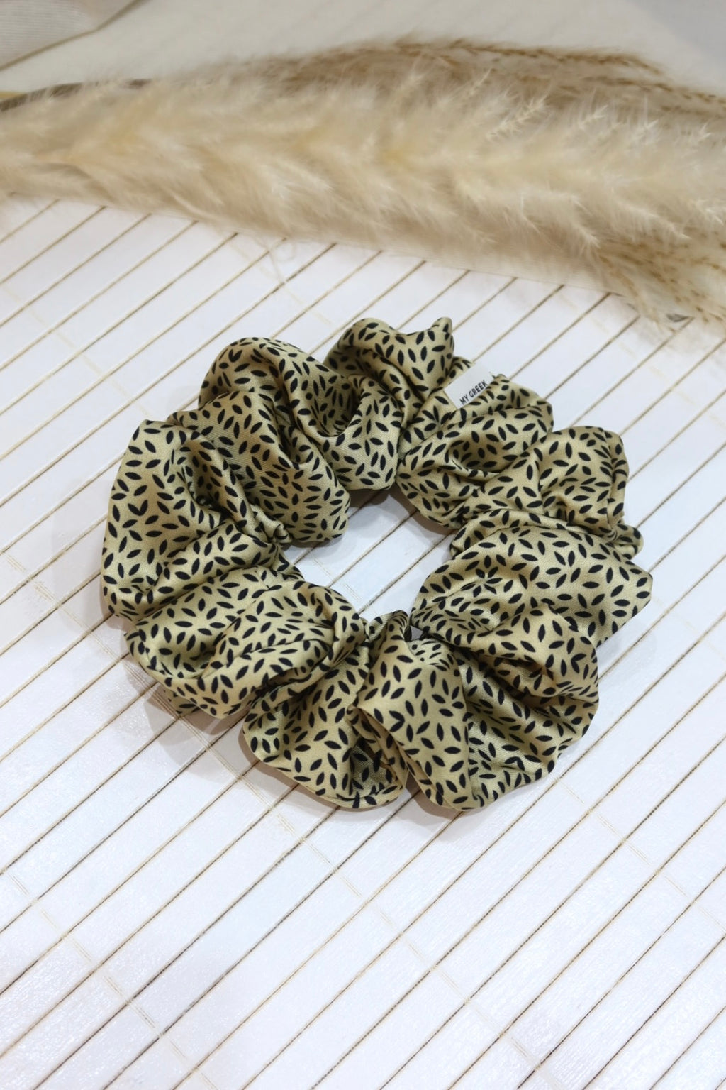 Medium Handmade Scrunchie – 11 cm