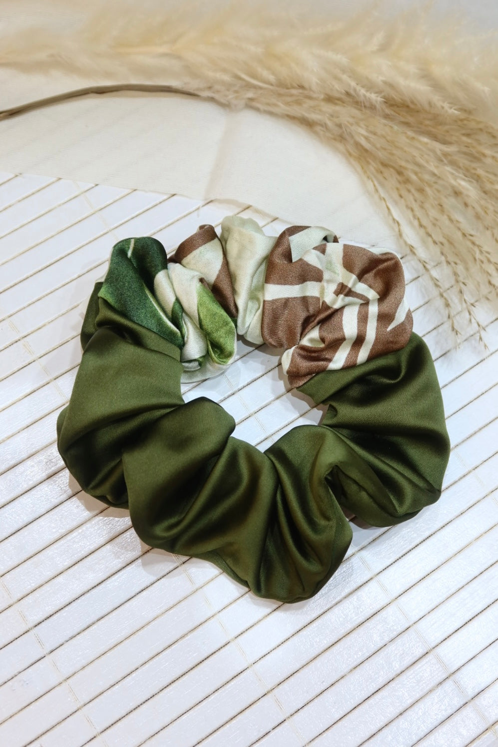 Medium Handmade Scrunchie – 11 cm