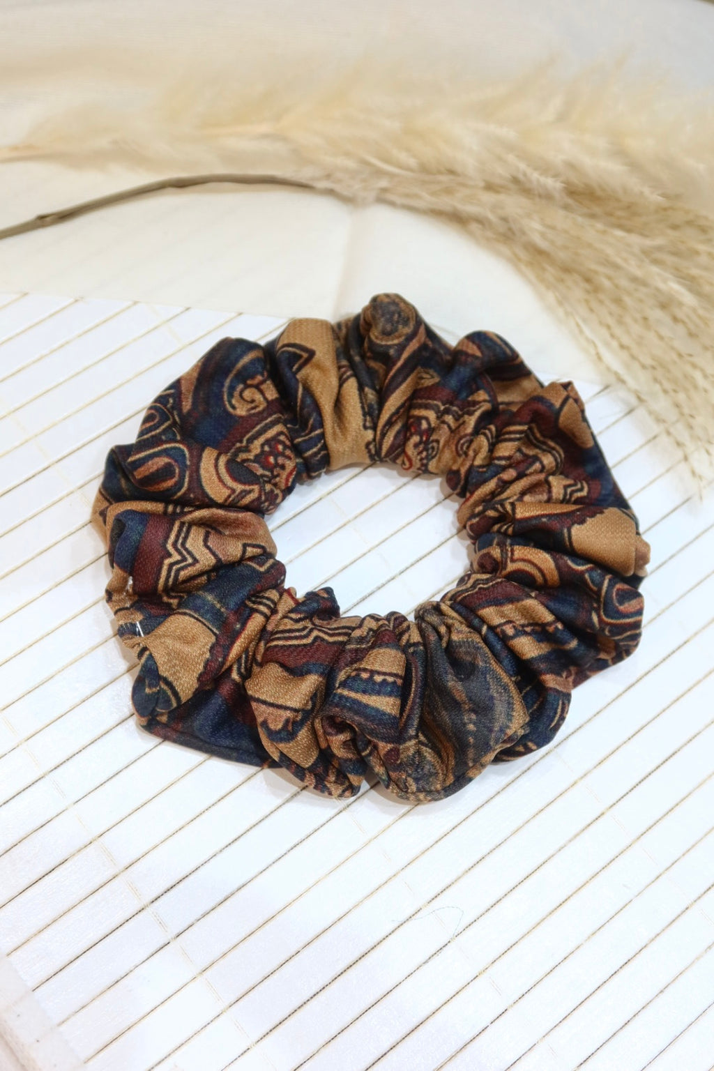 Medium Handmade Scrunchie – 11 cm