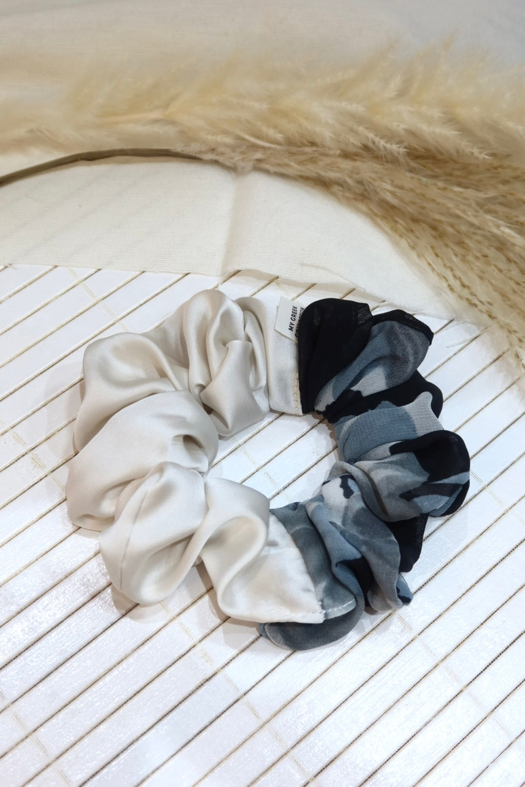 Medium Handmade Scrunchie – 11 cm