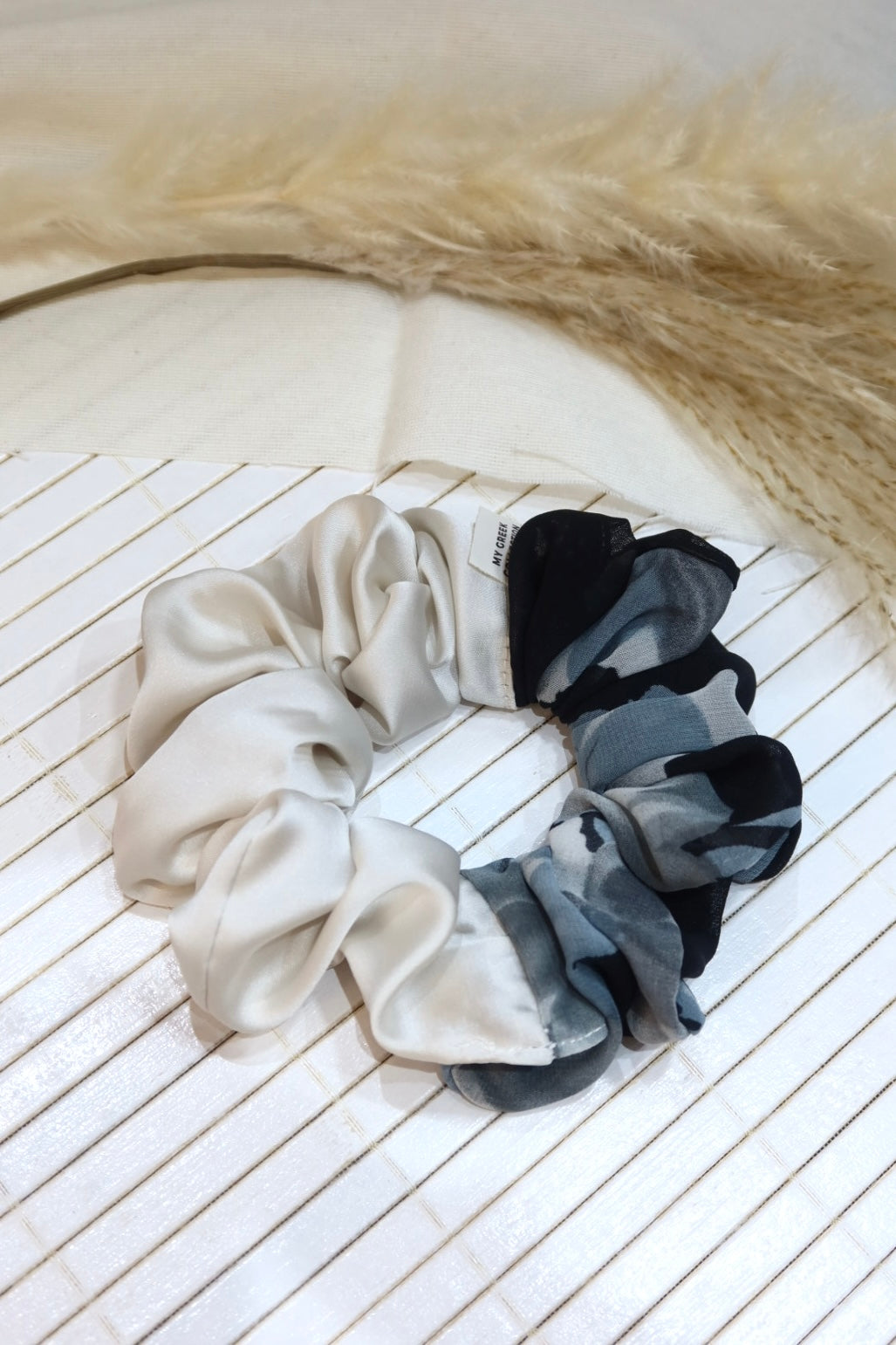 Medium Handmade Scrunchie – 11 cm