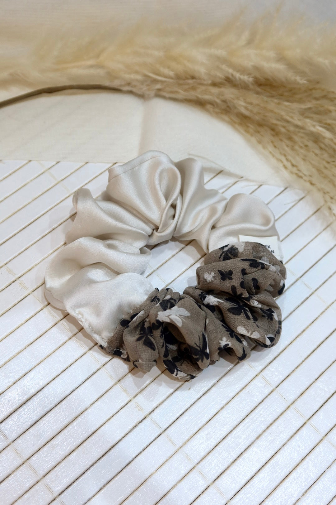 Medium Handmade Scrunchie – 11 cm