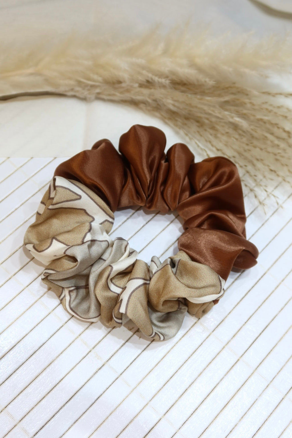 Medium Handmade Scrunchie – 11 cm