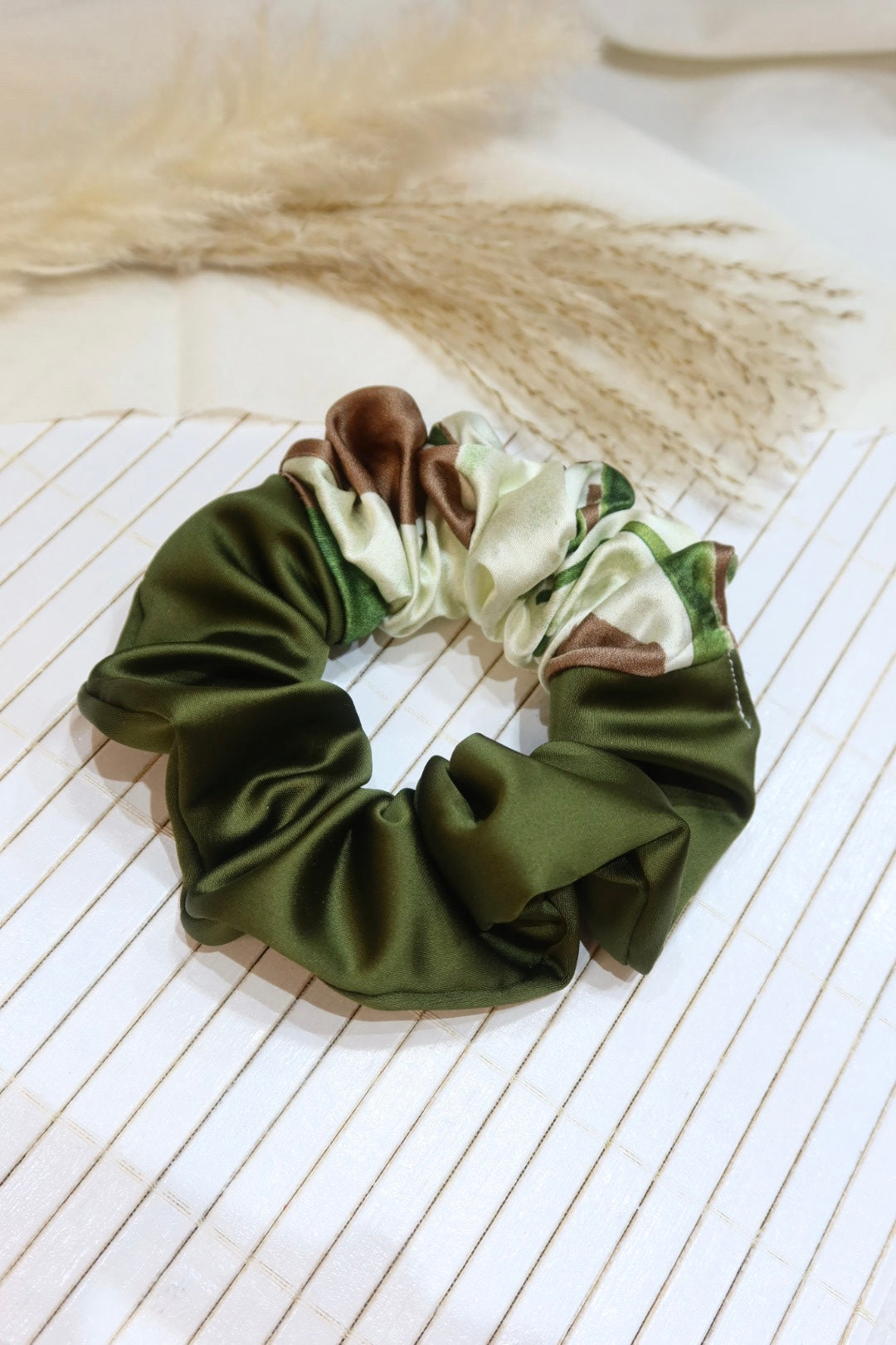 Medium Handmade Scrunchie – 11 cm
