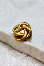 Δαχτυλίδι σε χρυσό χρώμα κόμπος