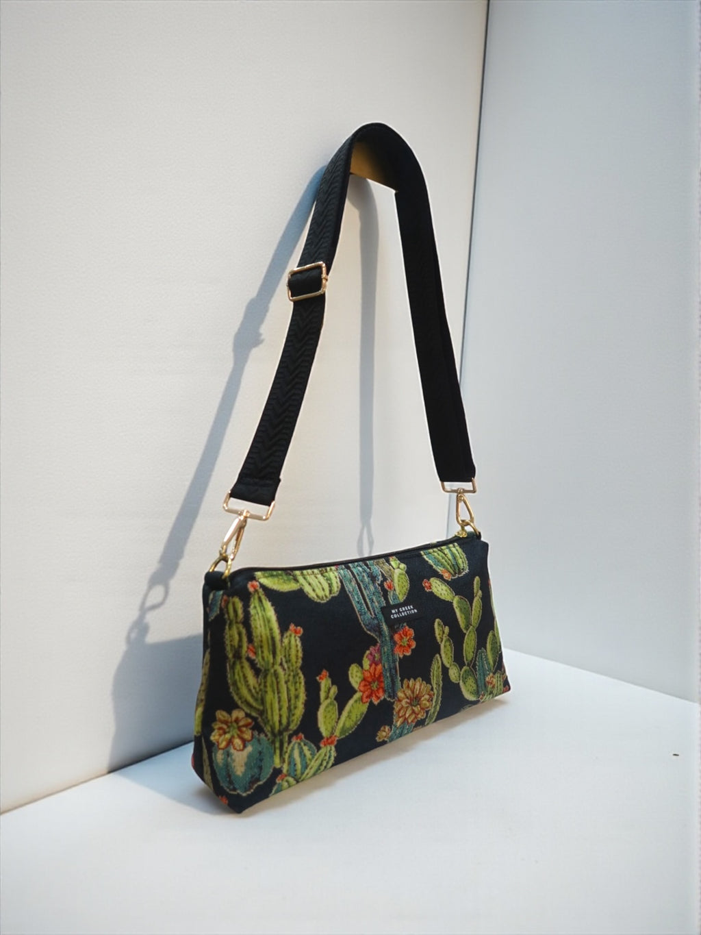 Kallia / cactus baguette bag