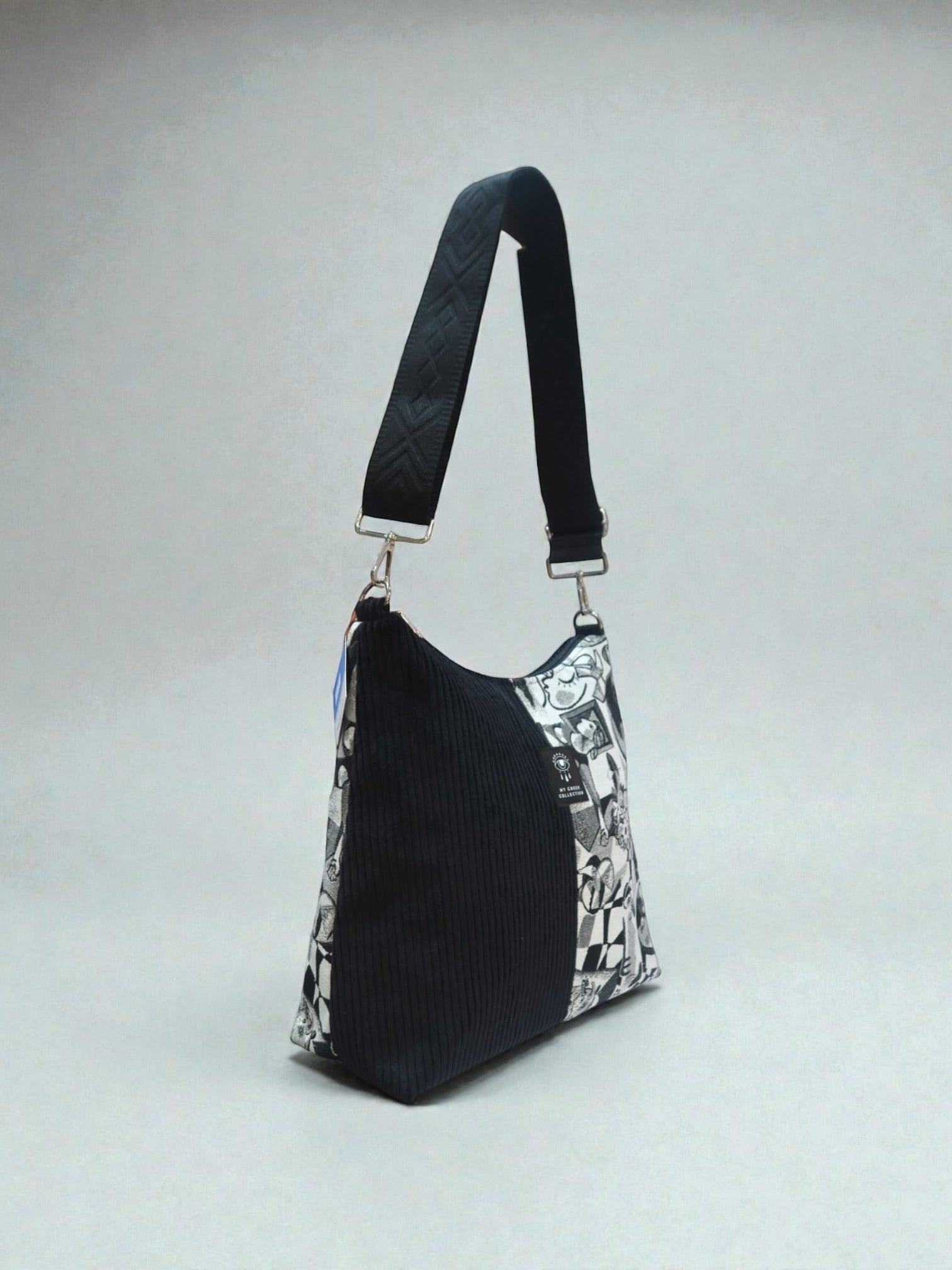 Erato / Gueernica shoulder bag