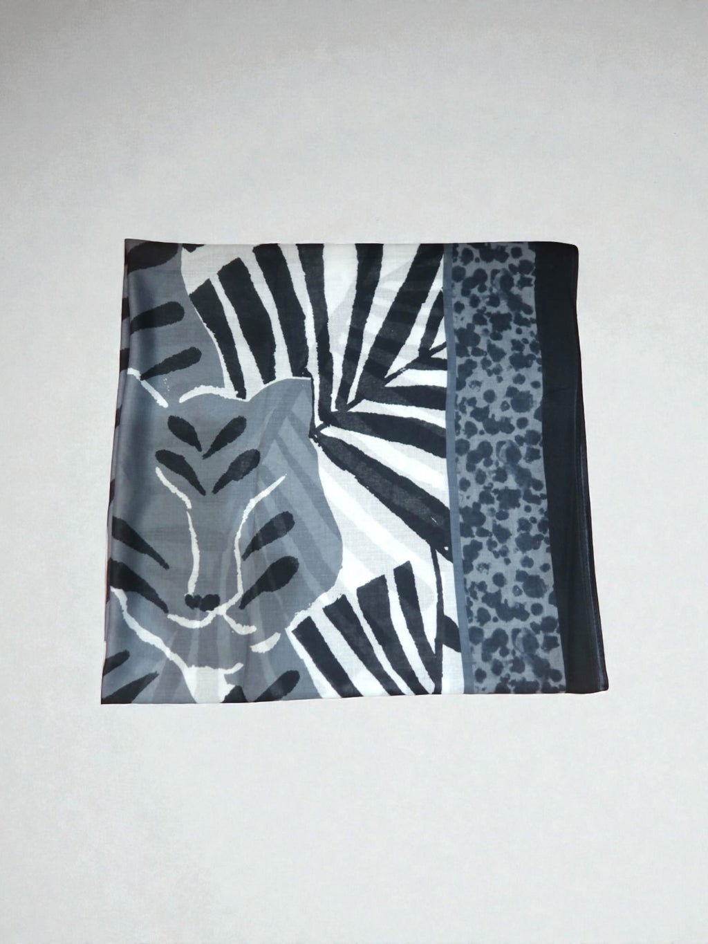Μαντήλι παρεό viscose γκρί μαύρο τίγρης