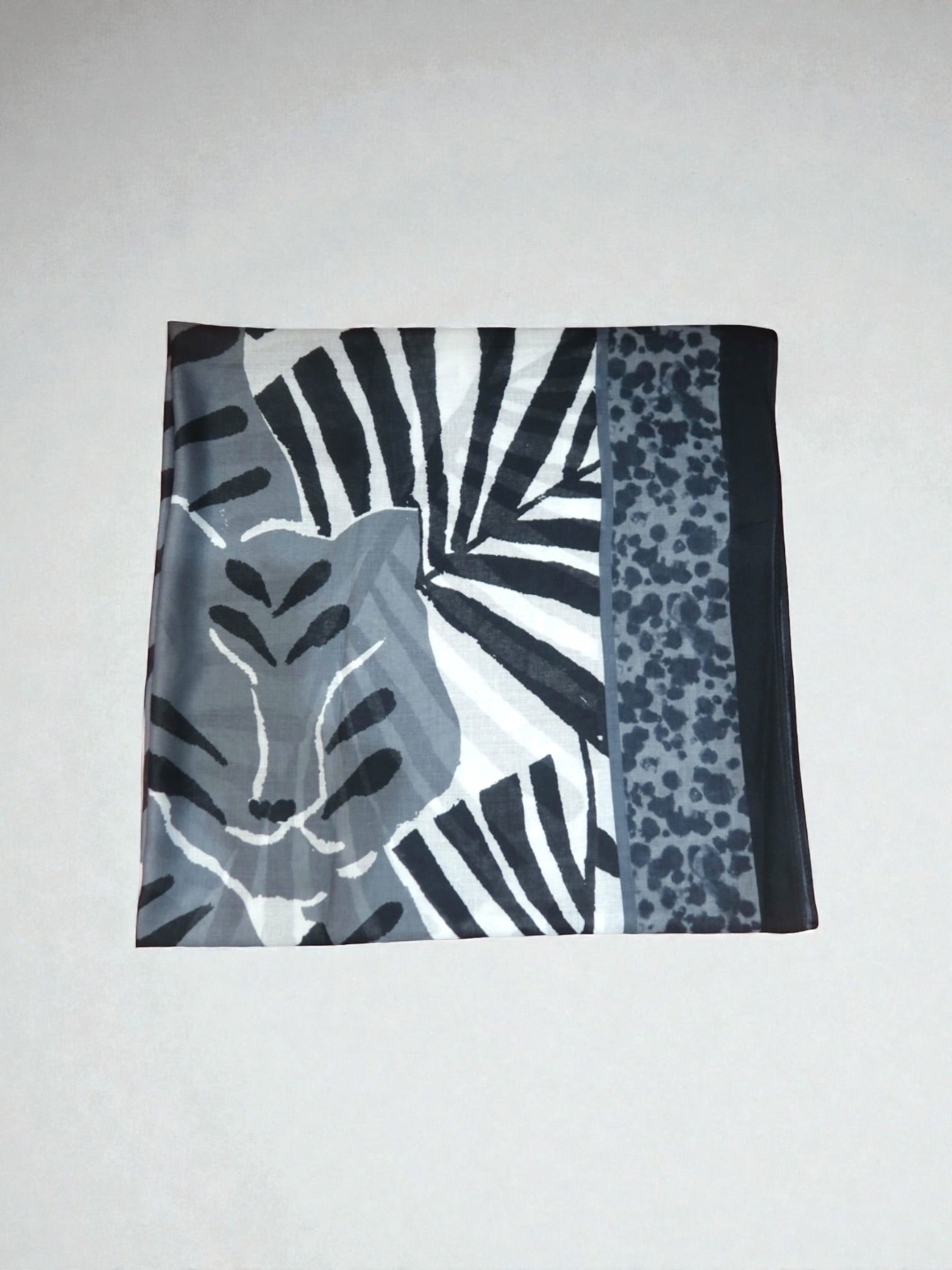 Μαντήλι παρεό viscose γκρί μαύρο τίγρης