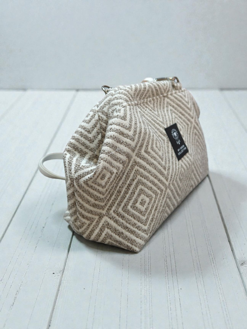 Thalia / Medium diamond beige