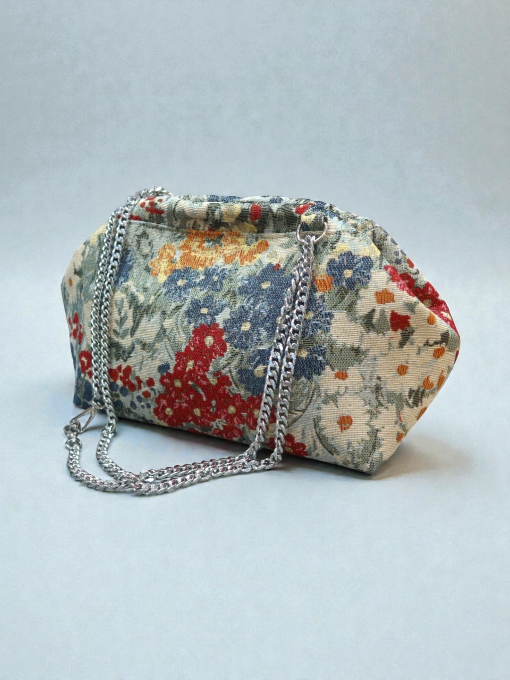 Thalia / Medium frame bag daisies red