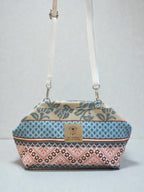 Thalia / Medium frame bag blue pink