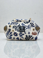 Thalia / Medium frame bag white blue designs