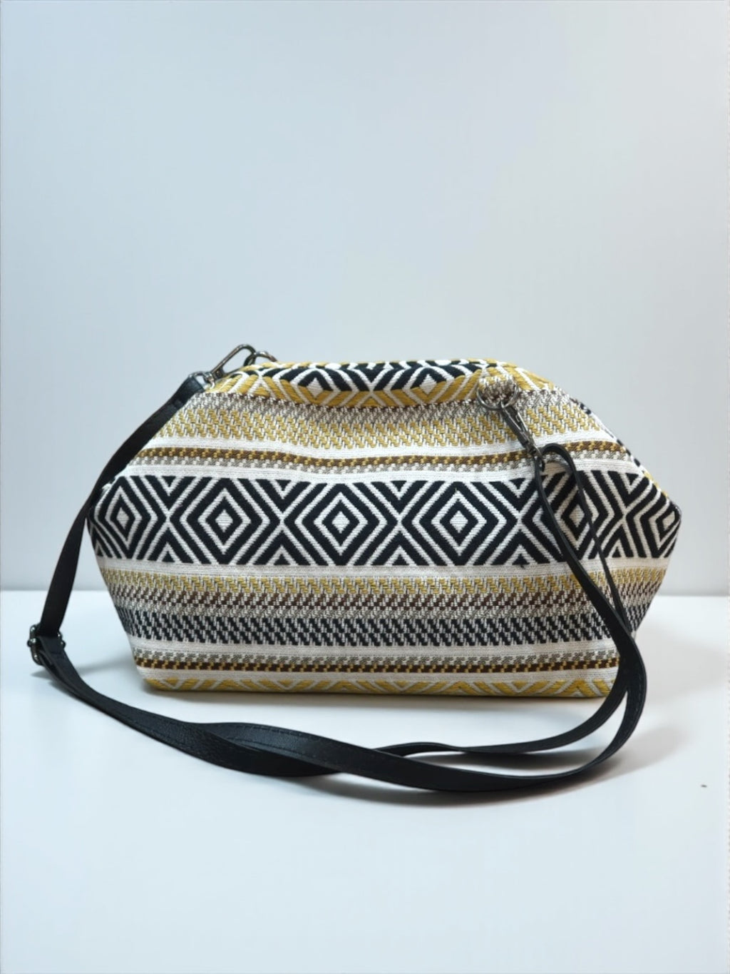 Thalia / Medium frame bag yellow geometric design