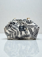 Thalia / Medium frame bag black and white leaves