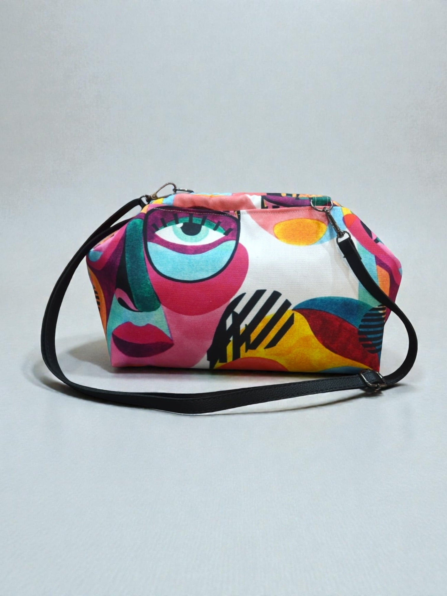 Thalia / Medium frame bag pink multicolor eye