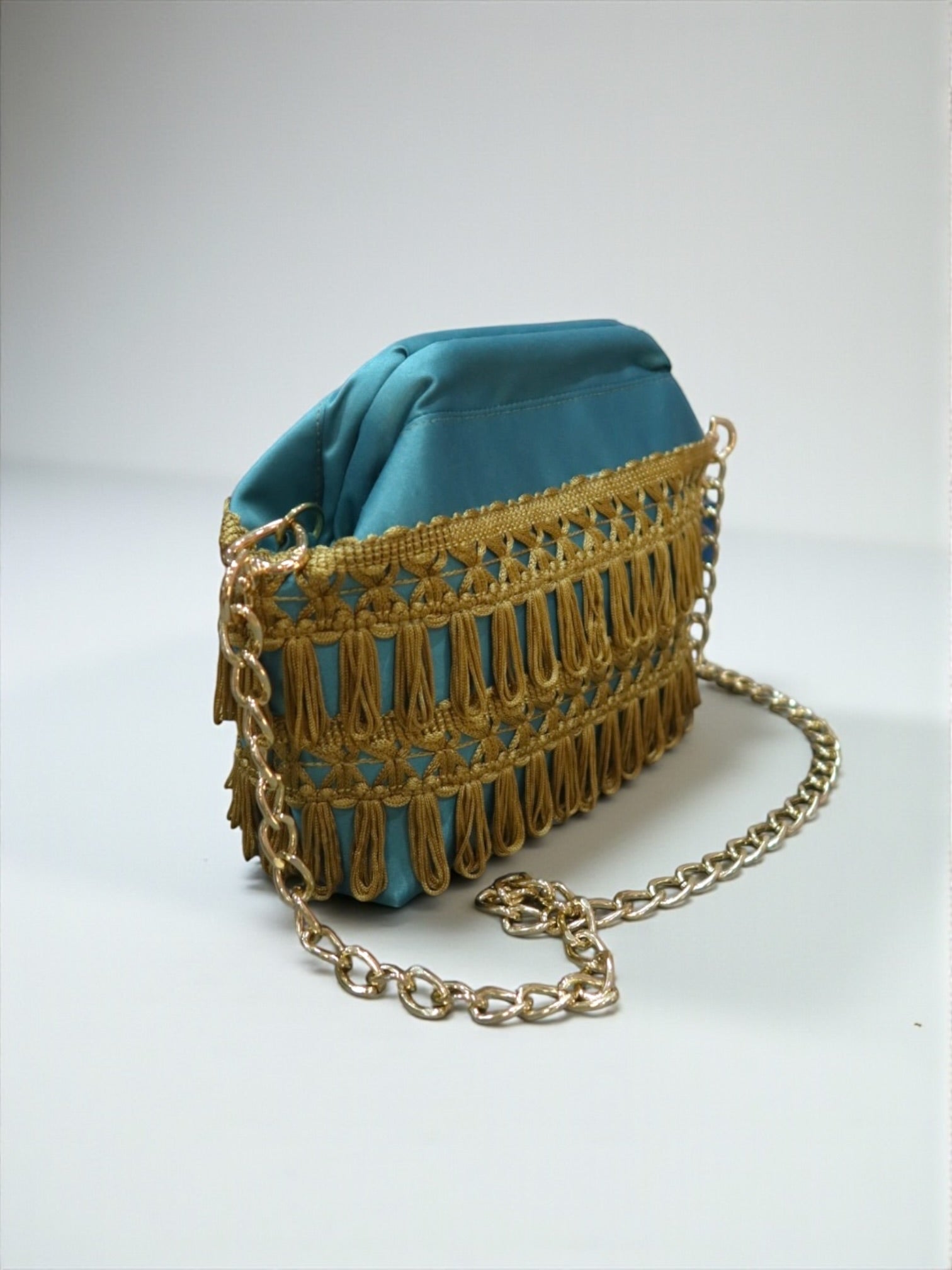 Fedra / small clutch aqua with fringes